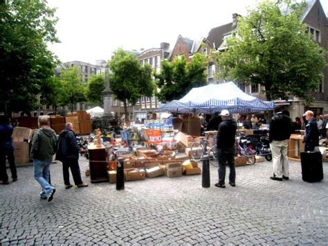 The Best Street Markets in Antwerp